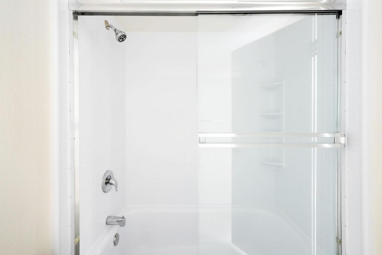 S Beach 1br W Pool Next To Sf Bay Sfo-28 San Francisco